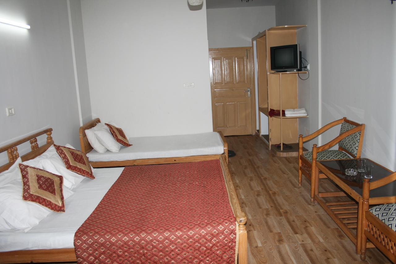 Pine Top Hotels Naran Exterior foto